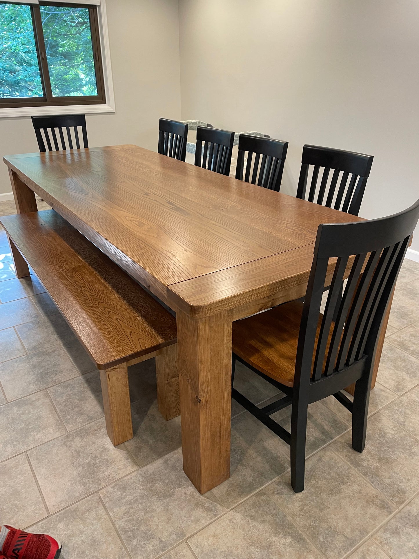 Leo Dining Table
