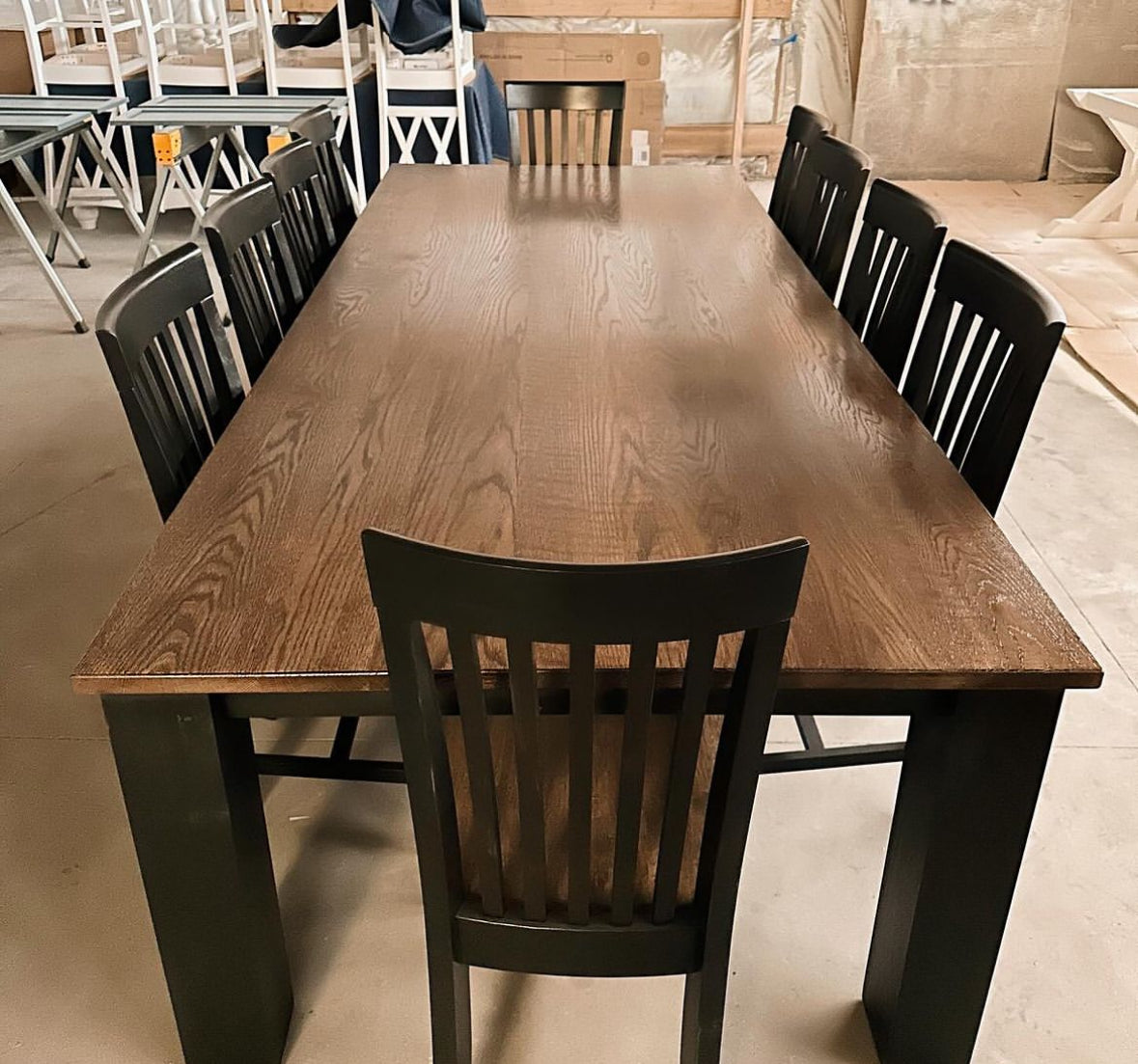 Leo Dining Table