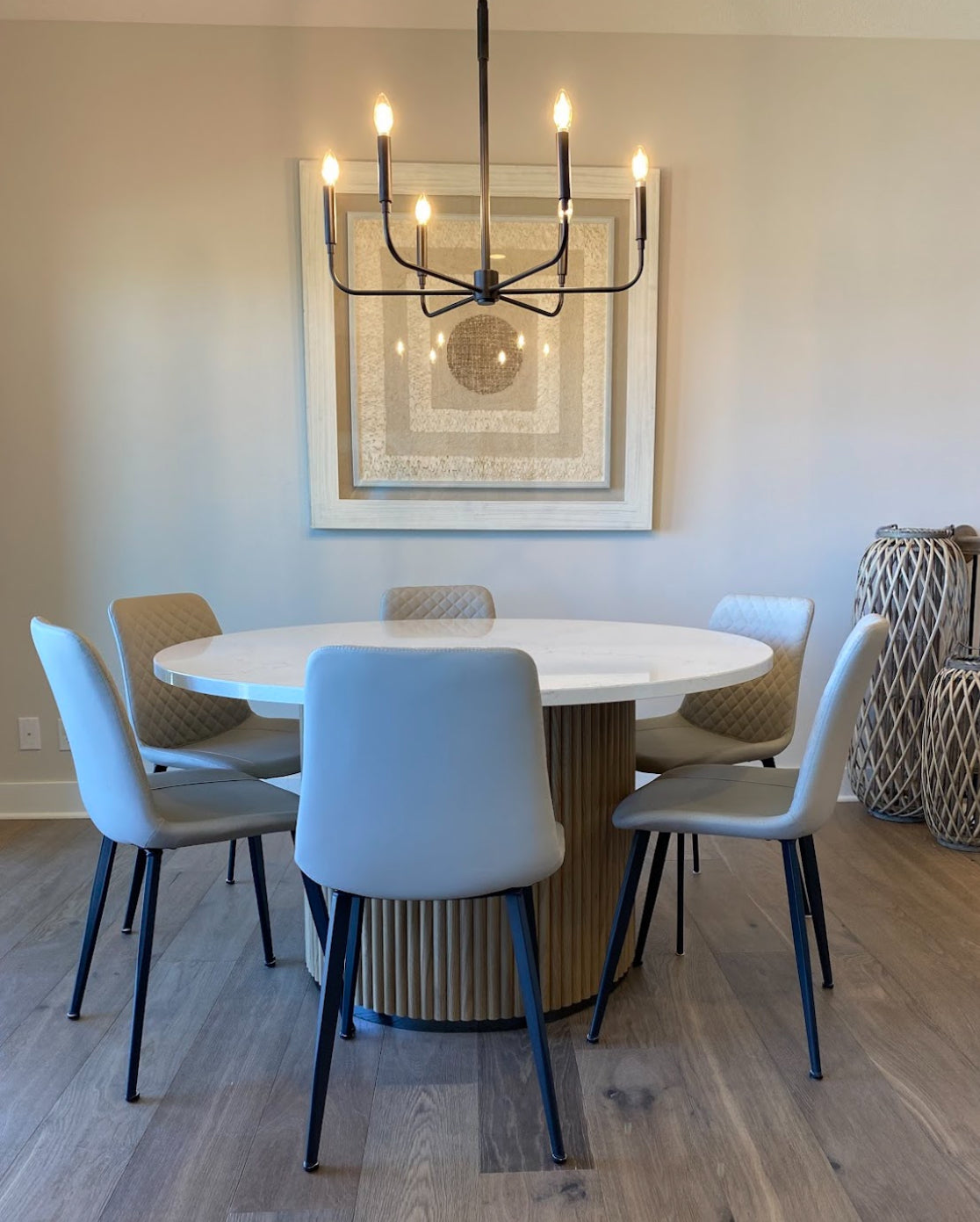 Teddy Pedestal Table