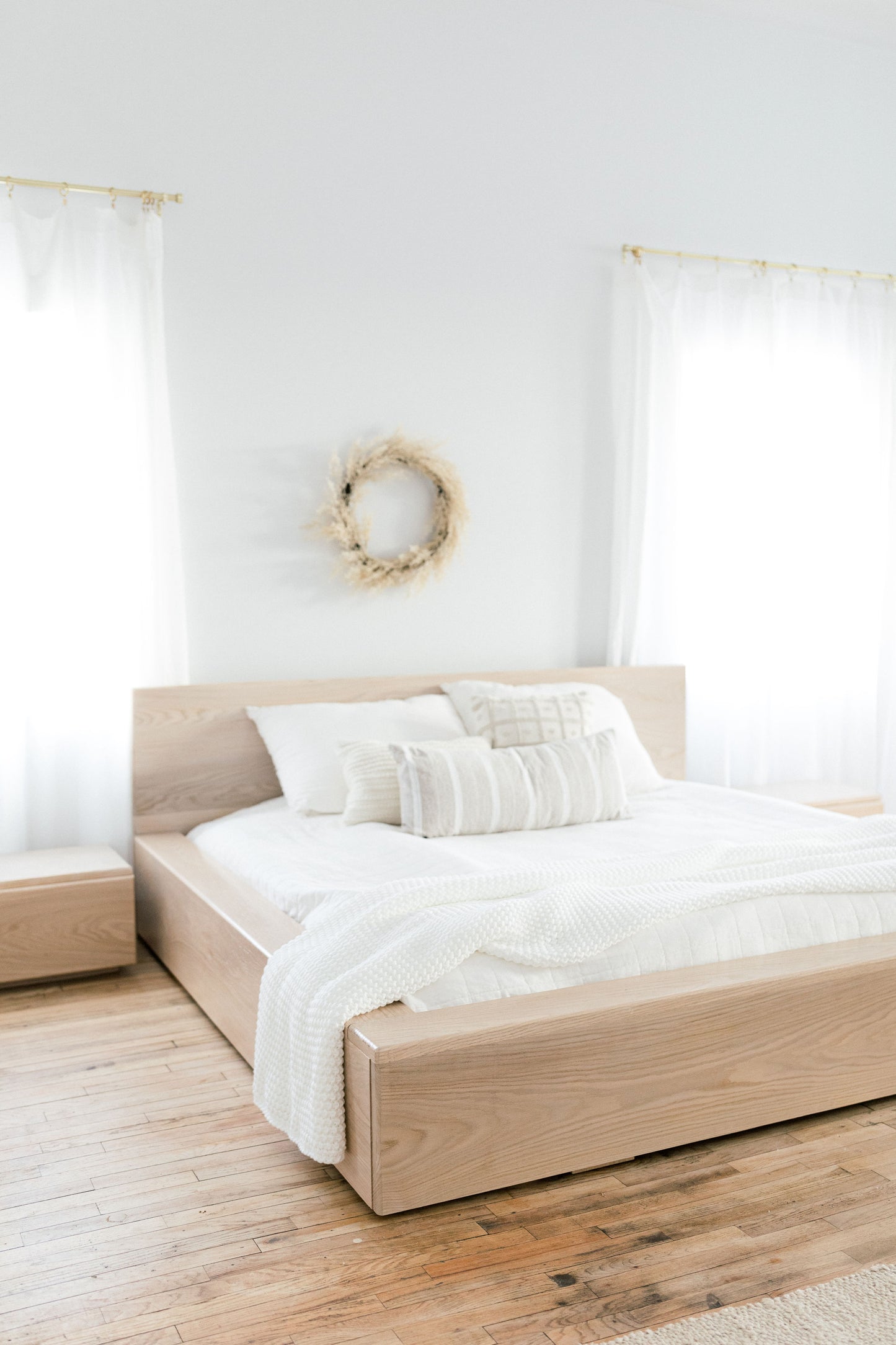 Penny Platform Bed