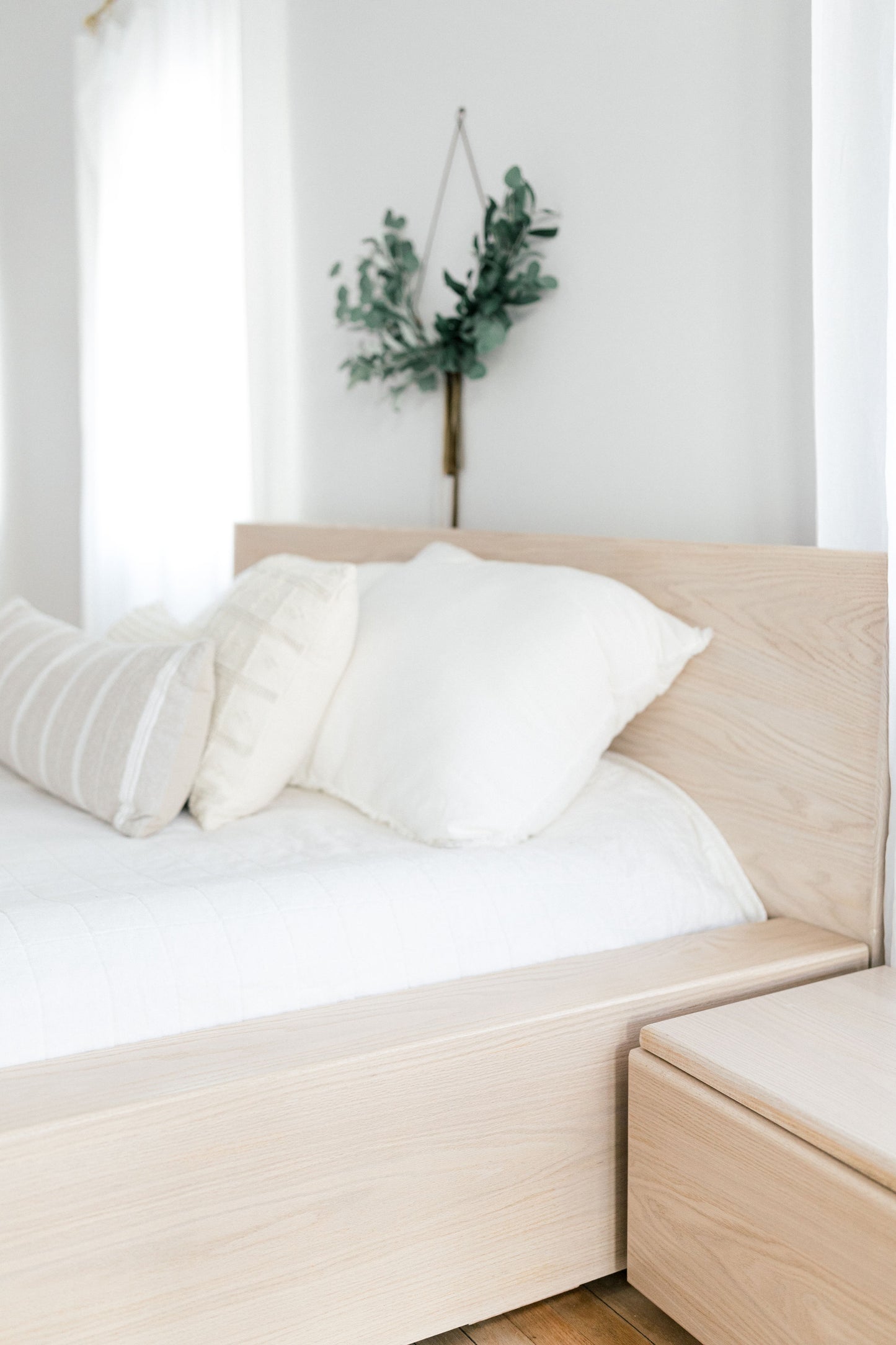 Penny Platform Bed